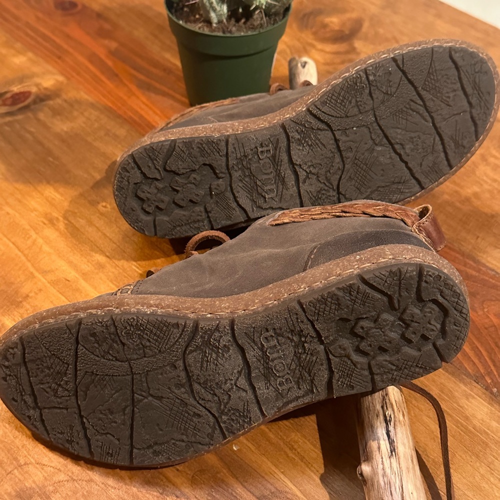 Born Temple, Brown Leather Shoes. Ready to walk it out🌲🎶 - Picture 5 of 6